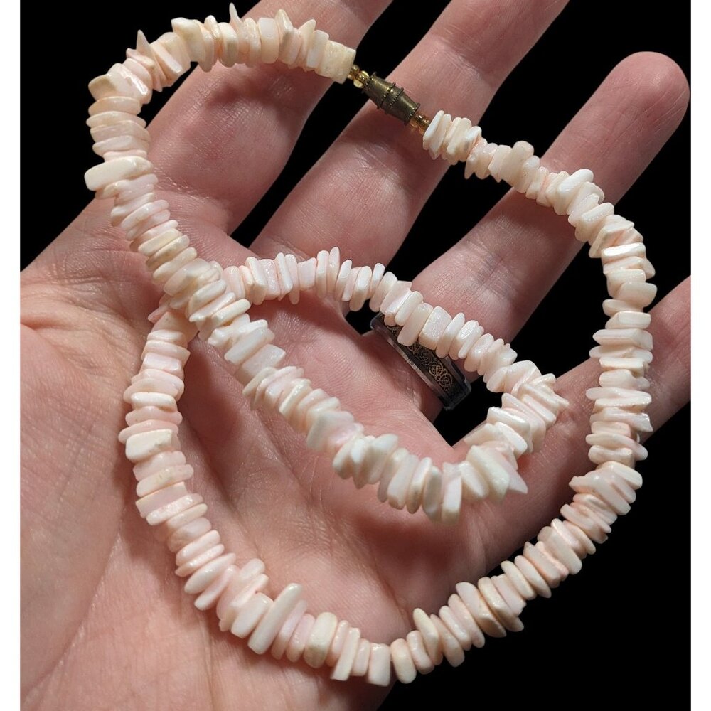 Beachy Bohemian Pastel Pink Seashell Chip Necklace - Picture 5 of 6